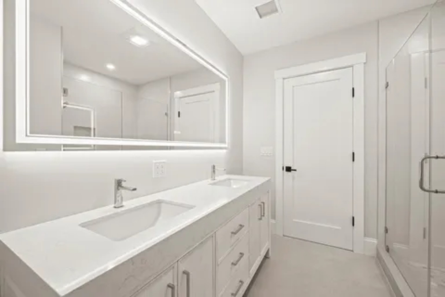 Finished bathroom vanity